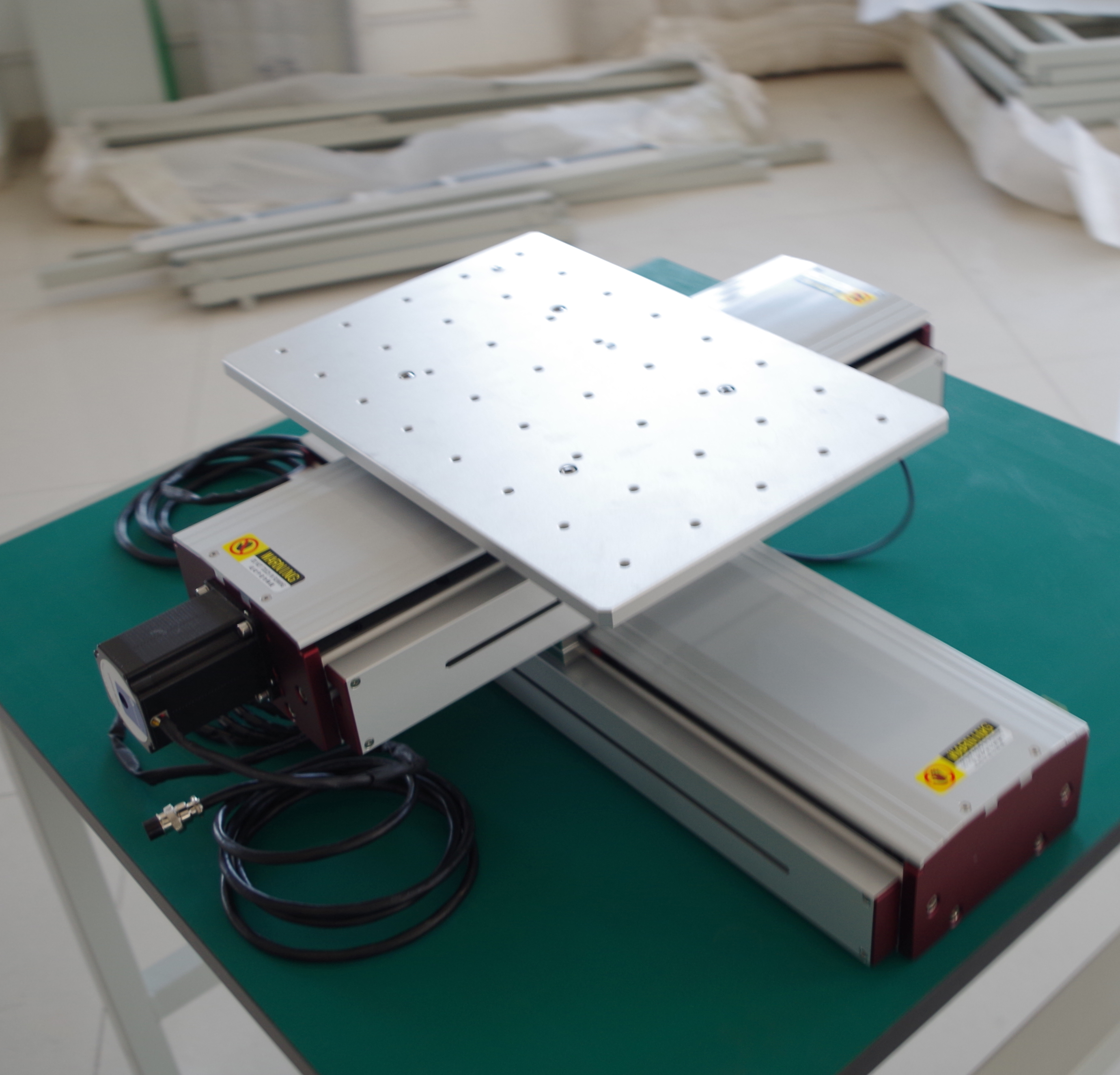 xy перемещающийся стол